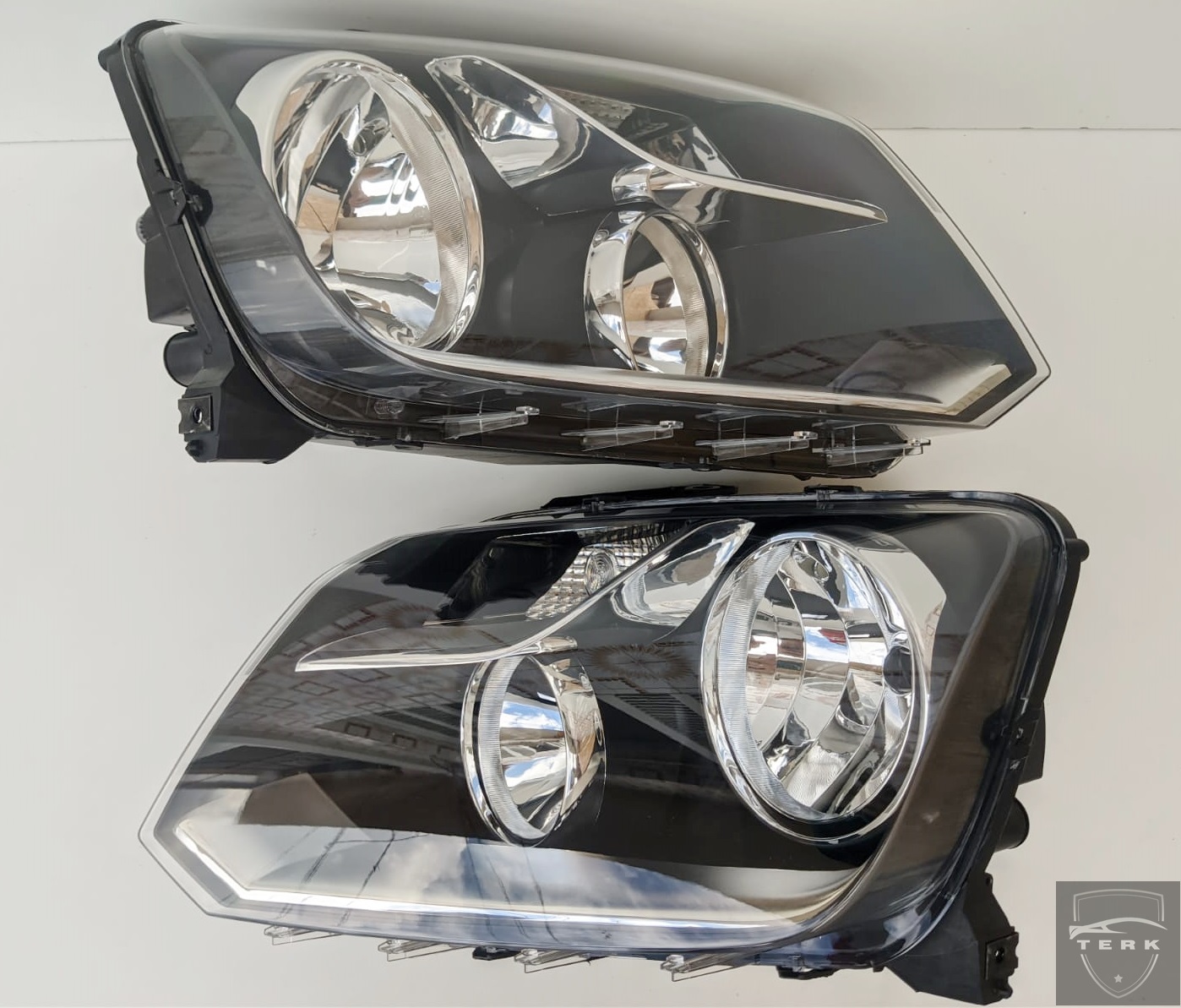 PAR FAROL AMAROK 2010 Á 2018 ORIGINAL ARTEB